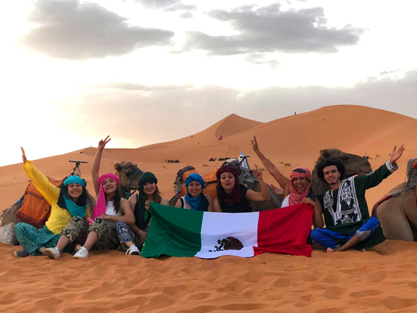 Tour privado de 6 dias desde tanger via chefchaouen, fez, desierto de merzouga 