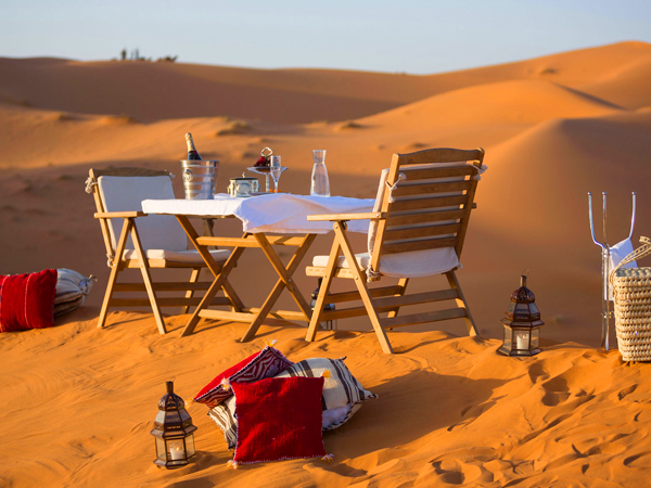 Tour privado de 2 dias desde marrakech al desierto de merzouga